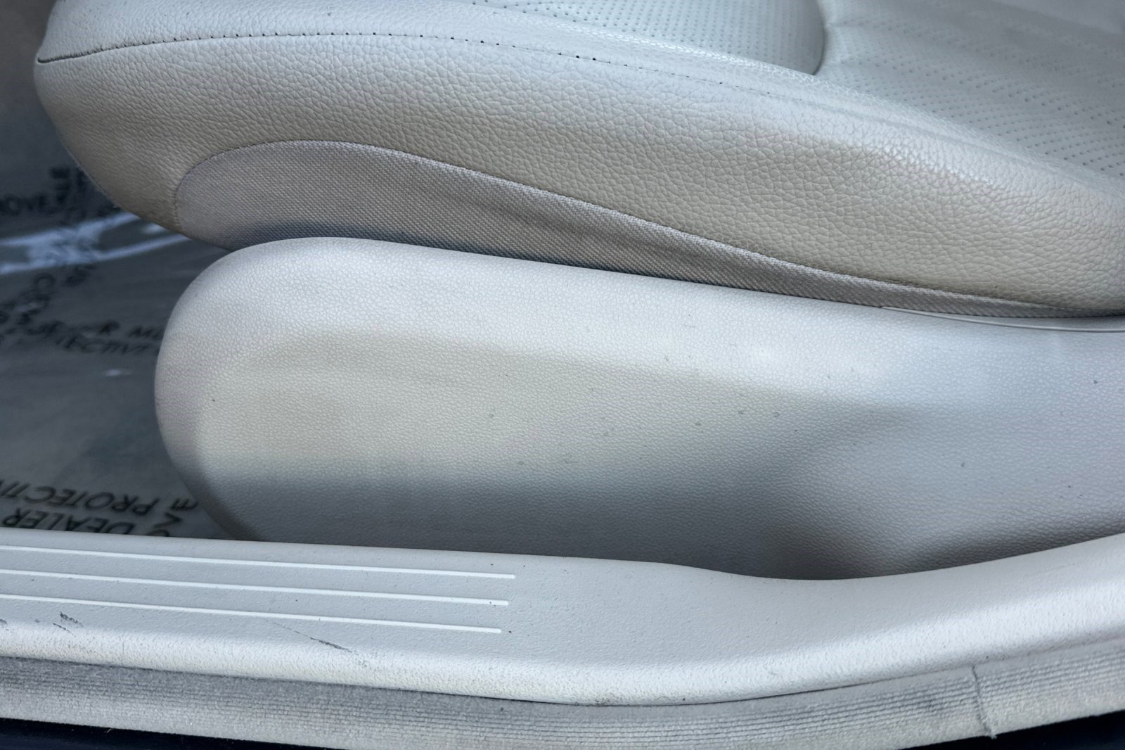 Used 2005 Mercedes-Benz C 320 Sedan image 12