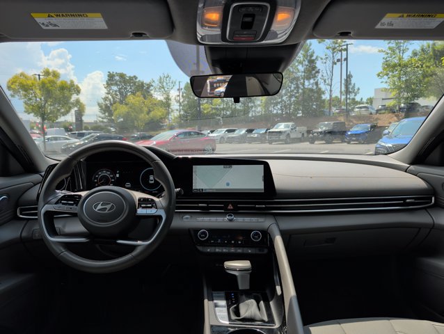 Used 2025 Hyundai Elantra SEL FWD image 23