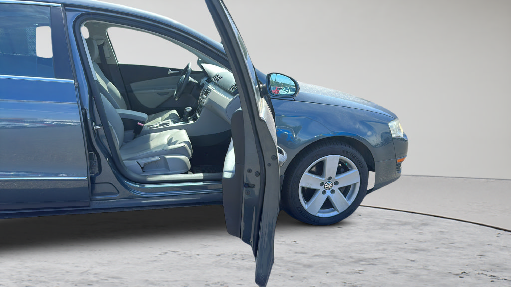 Used 2009 Volkswagen Passat Komfort FWD image 44