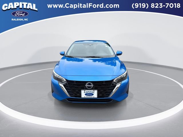 Used 2025 Nissan Sentra SV image 3