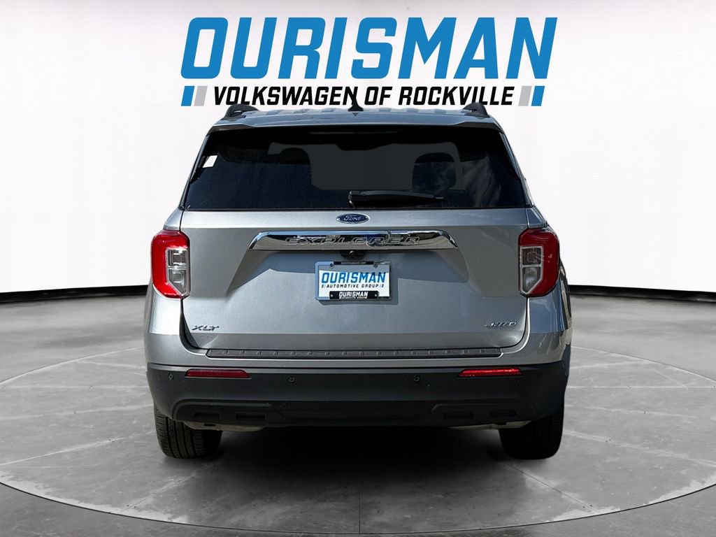 Used 2023 Ford Explorer XLT image 5