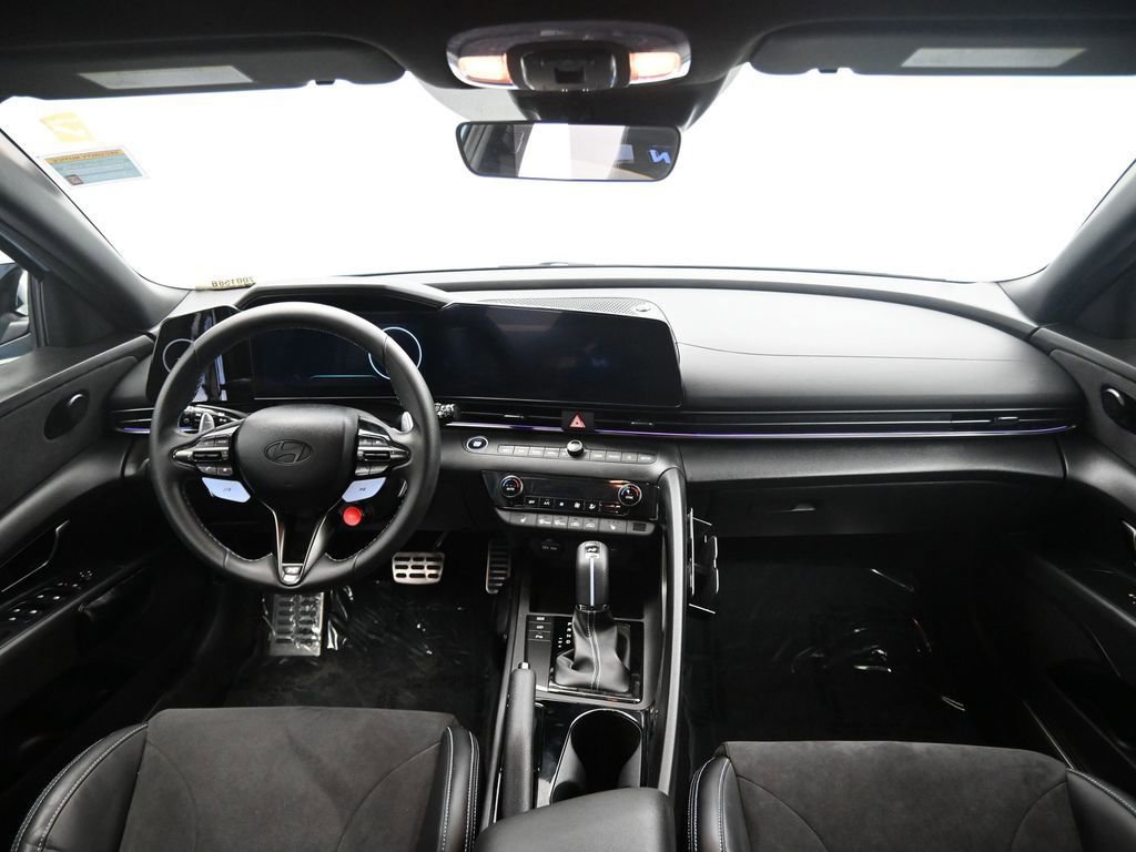 Used 2025 Hyundai Elantra N image 9