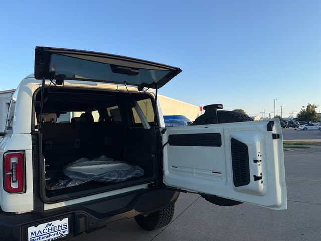 New 2026 Ford Bronco Outer Banks w/ Sasquatch Package AWD/4WD image 6