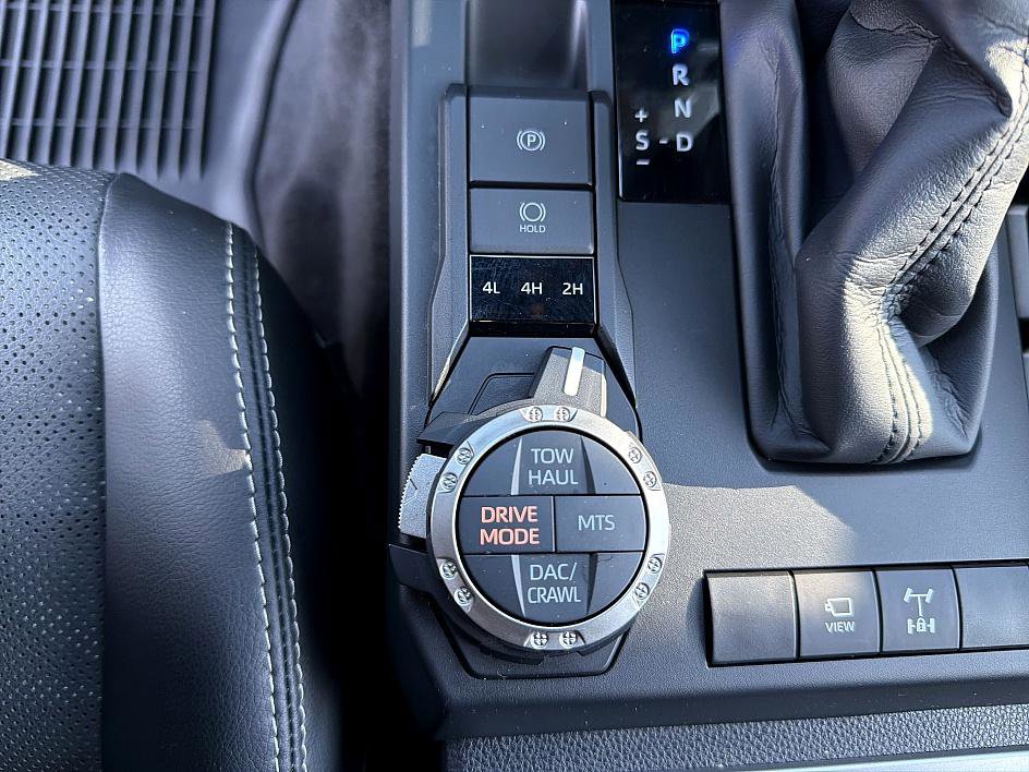 Used 2025 Toyota 4Runner TRD Off-Road Premium image 26
