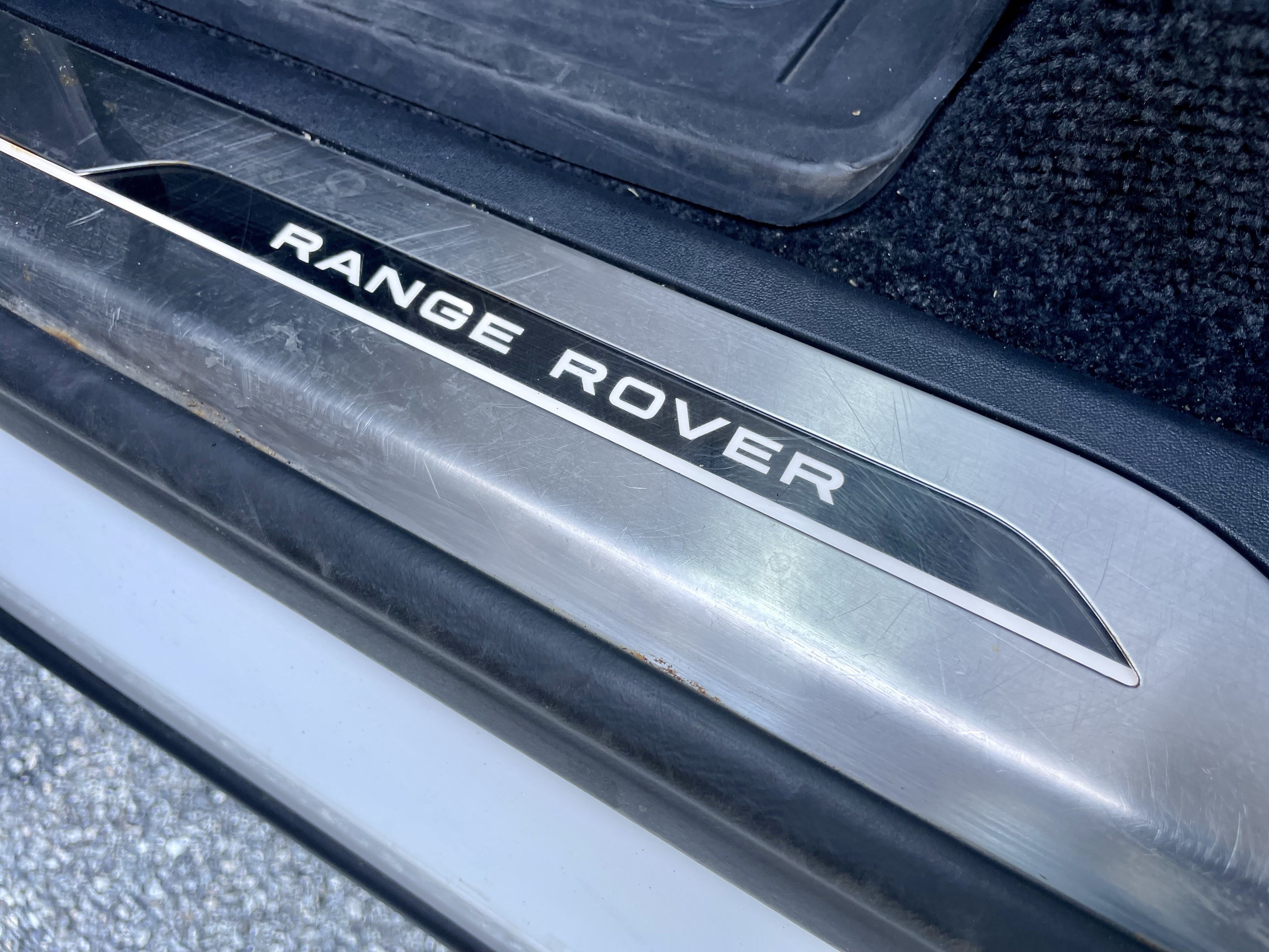 Used 2025 Land Rover Range Rover Long Wheelbase SE AWD/4WD image 35
