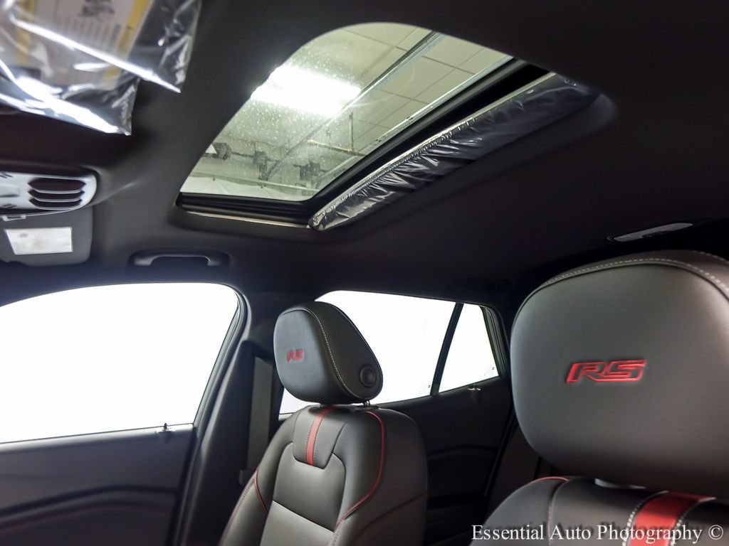 New 2026 Chevrolet Trax RS w/ Sunroof Package FWD image 11