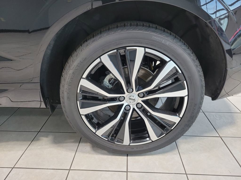 Used 2025 Volvo XC60 B5 Plus image 47