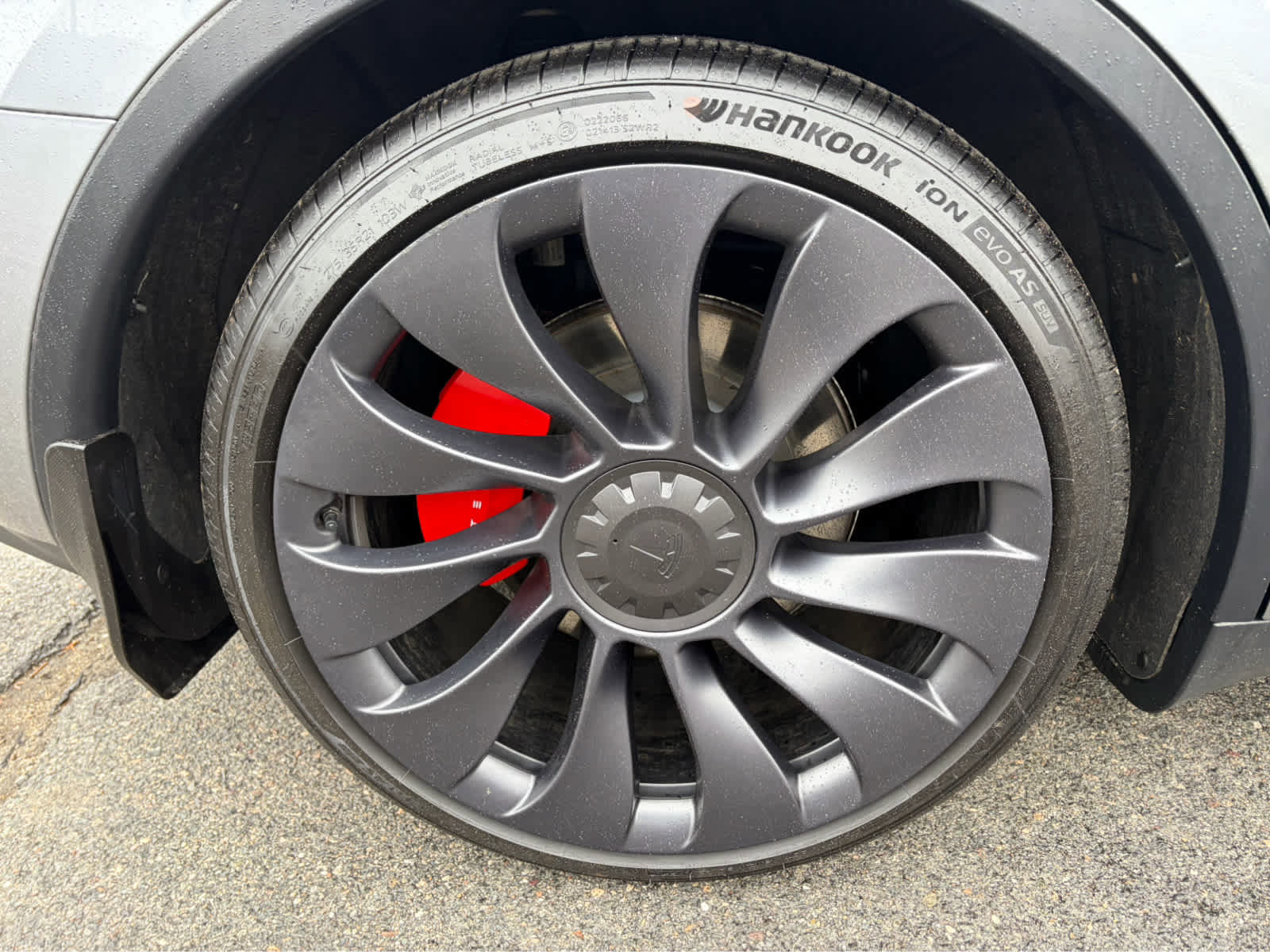 Used 2024 Tesla Model Y Performance image 19