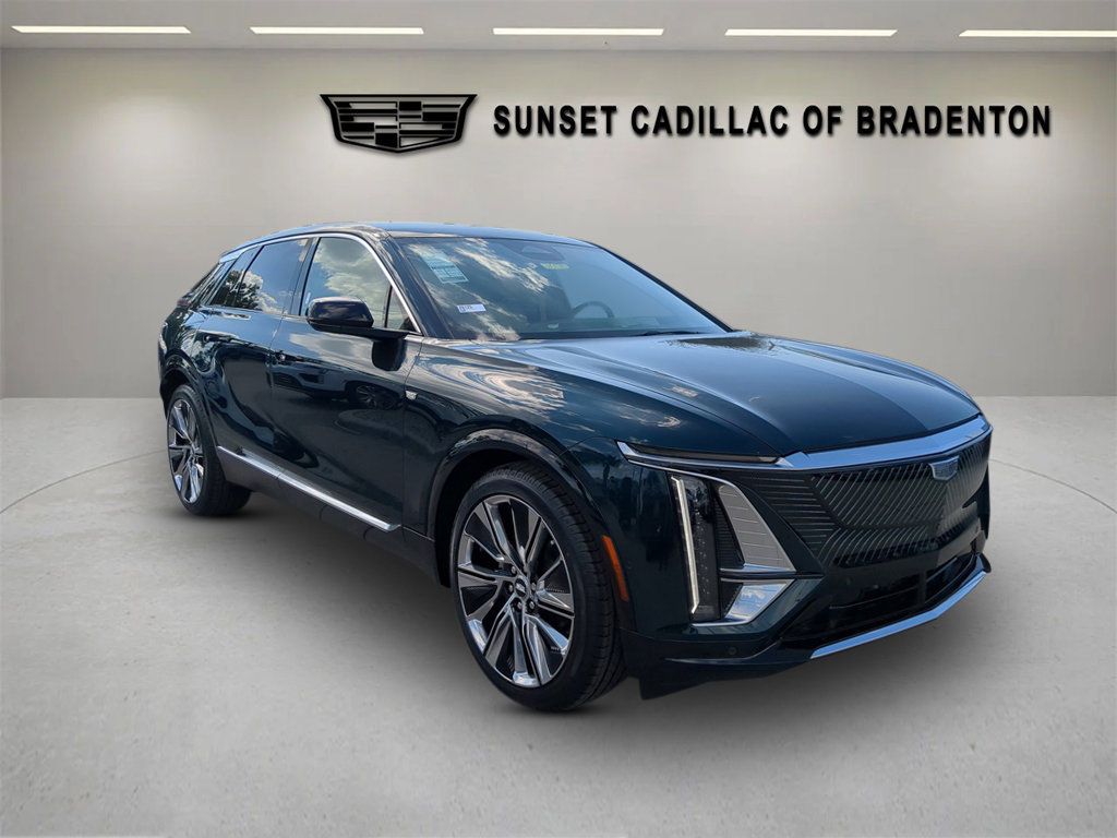 New 2026 Cadillac Lyriq Signature Luxury