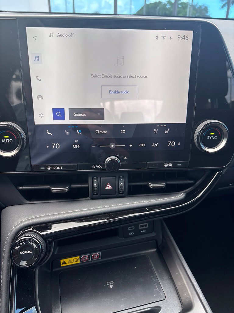 Used 2025 Lexus NX 250 FWD w/ Accessory Package (K3) image 4
