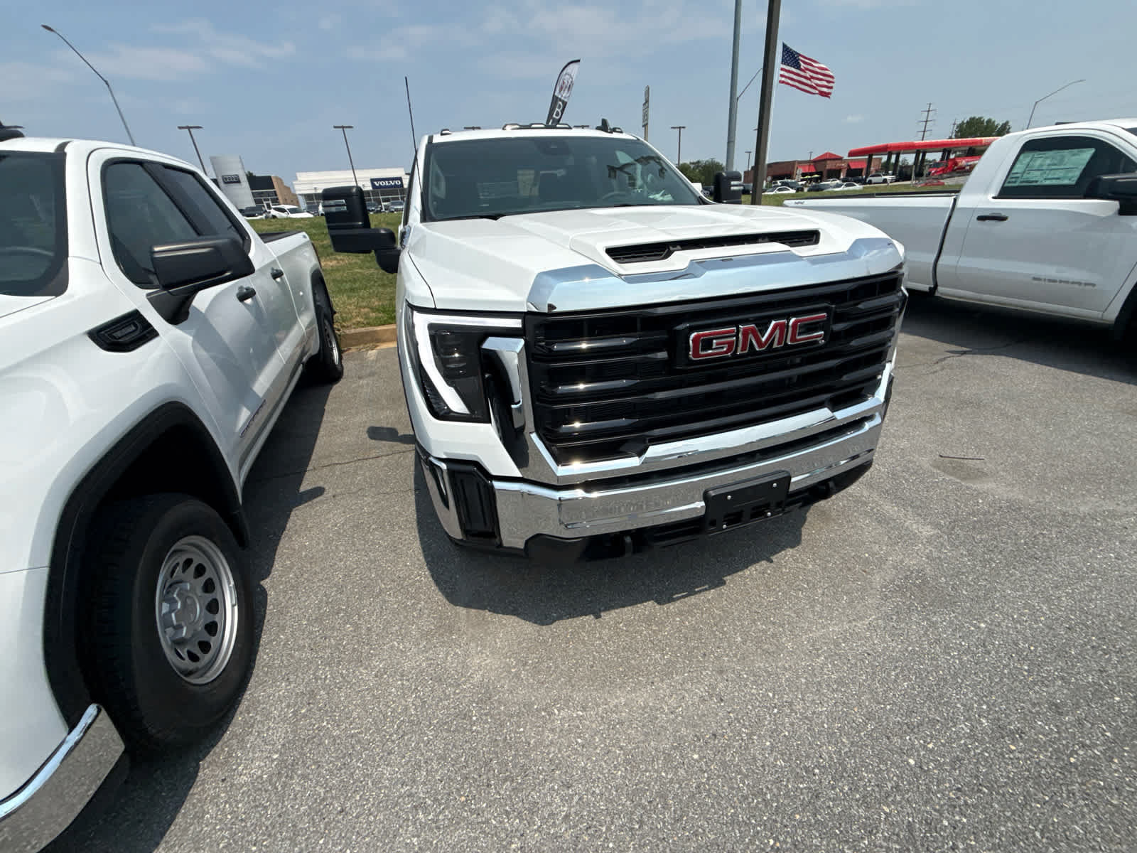 New 2026 GMC Sierra 2500 Pro w/ Convenience Package AWD/4WD image 19