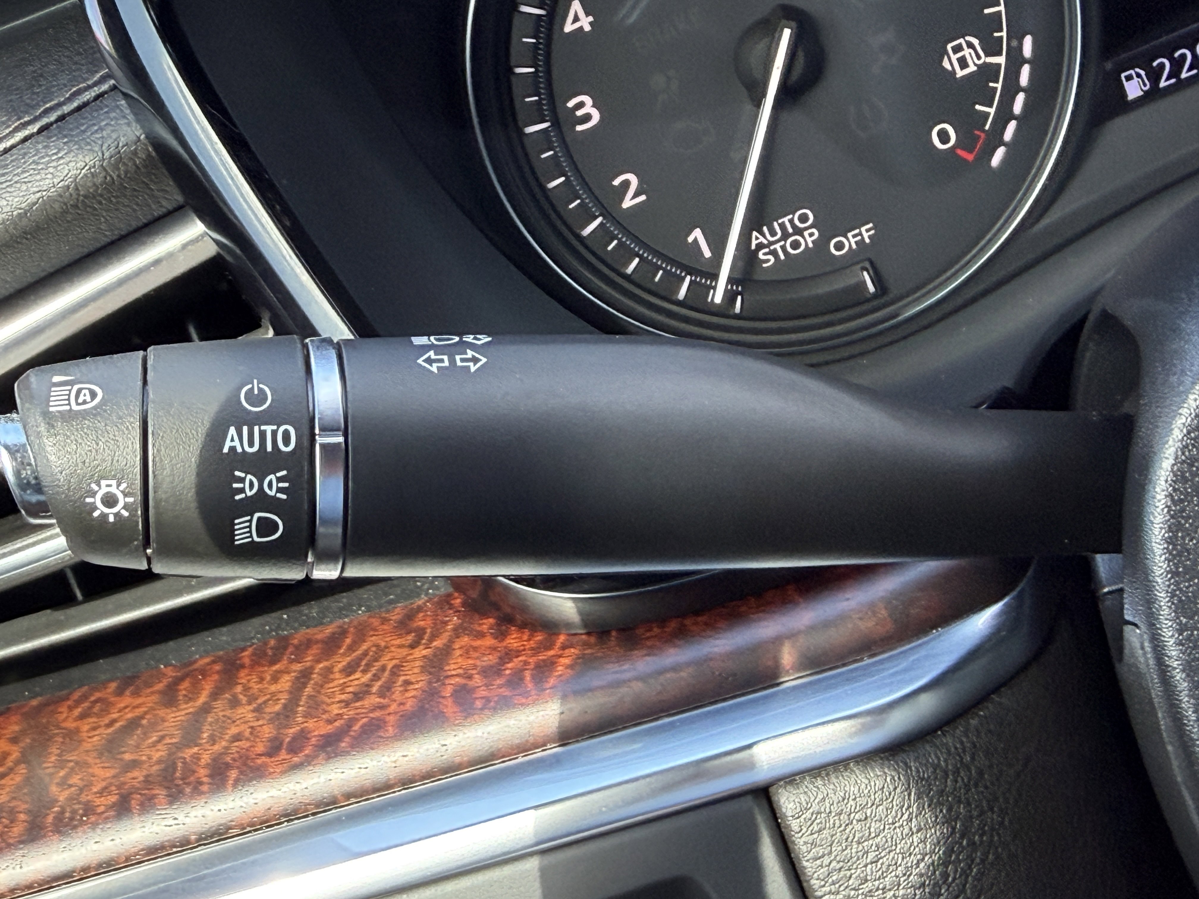 Certified 2022 Cadillac XT5 Sportv w/ Technology Package image 28