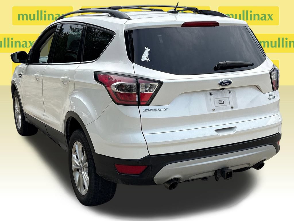 Used 2017 Ford Escape SE w/ Equipment Group 201A AWD/4WD image 9