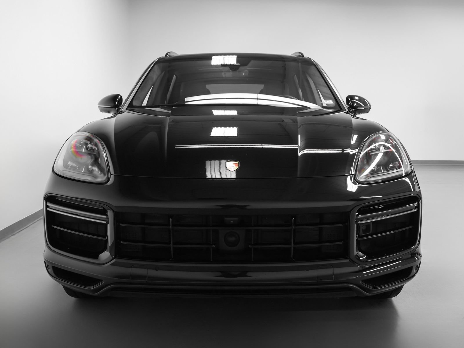 Certified 2023 Porsche Cayenne Turbo S AWD/4WD image 8