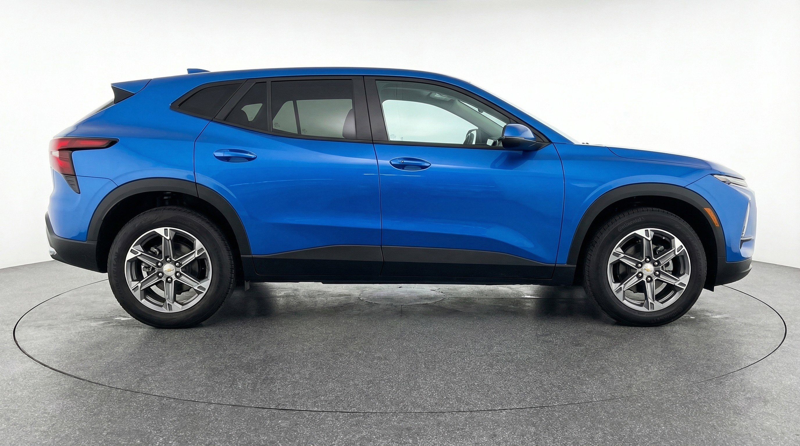 Used 2025 Chevrolet Blazer LT image 11