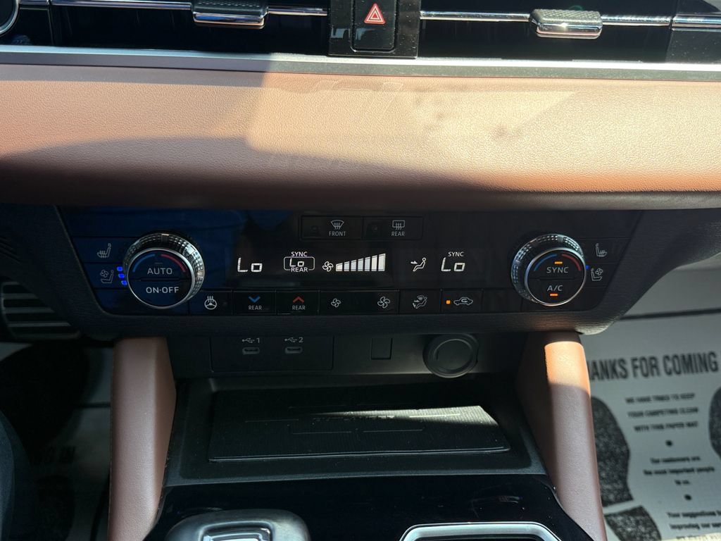 Used 2025 Mitsubishi Outlander SEL FWD image 13