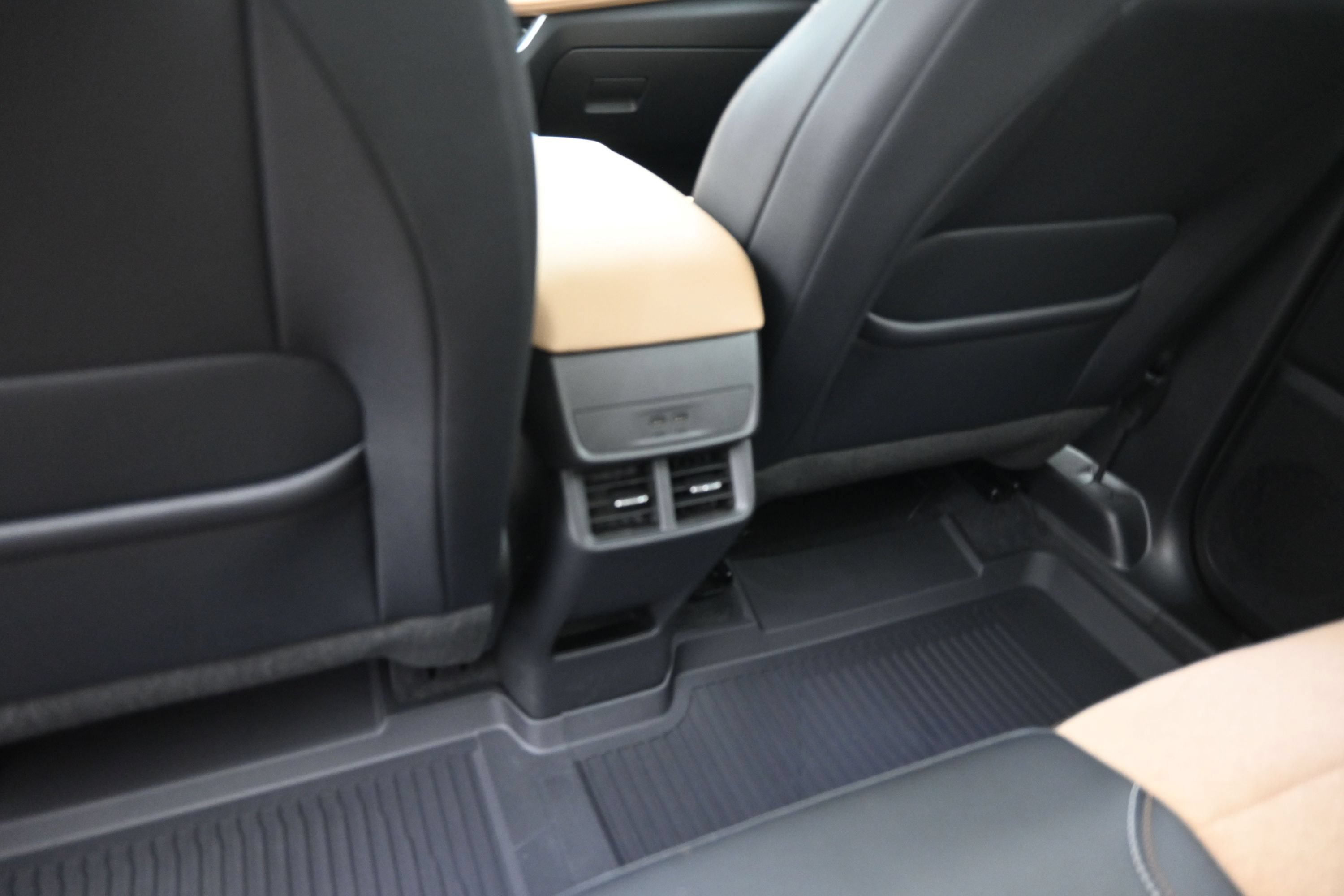 Used 2026 Chevrolet Equinox ACTIV w/ Safety and Technology Package AWD/4WD image 22