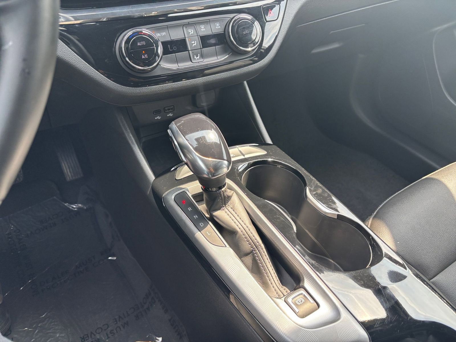 Used 2025 Buick Envista Sport Touring FWD image 36