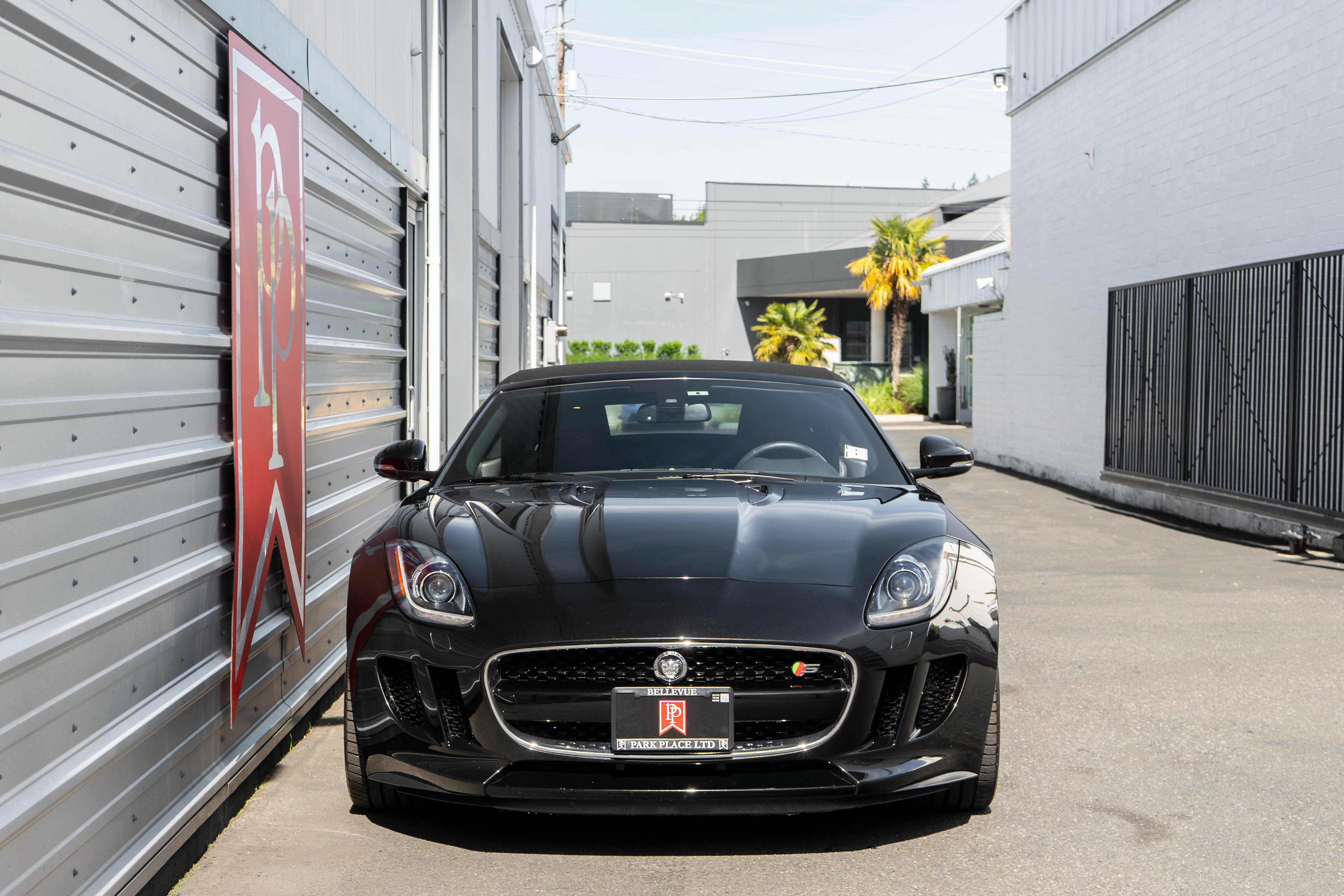 Used 2014 Jaguar F-TYPE S RWD image 31
