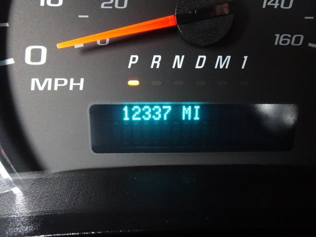 Used 2024 Chevrolet Express 2500 w/ Driver Convenience Package RWD image 19