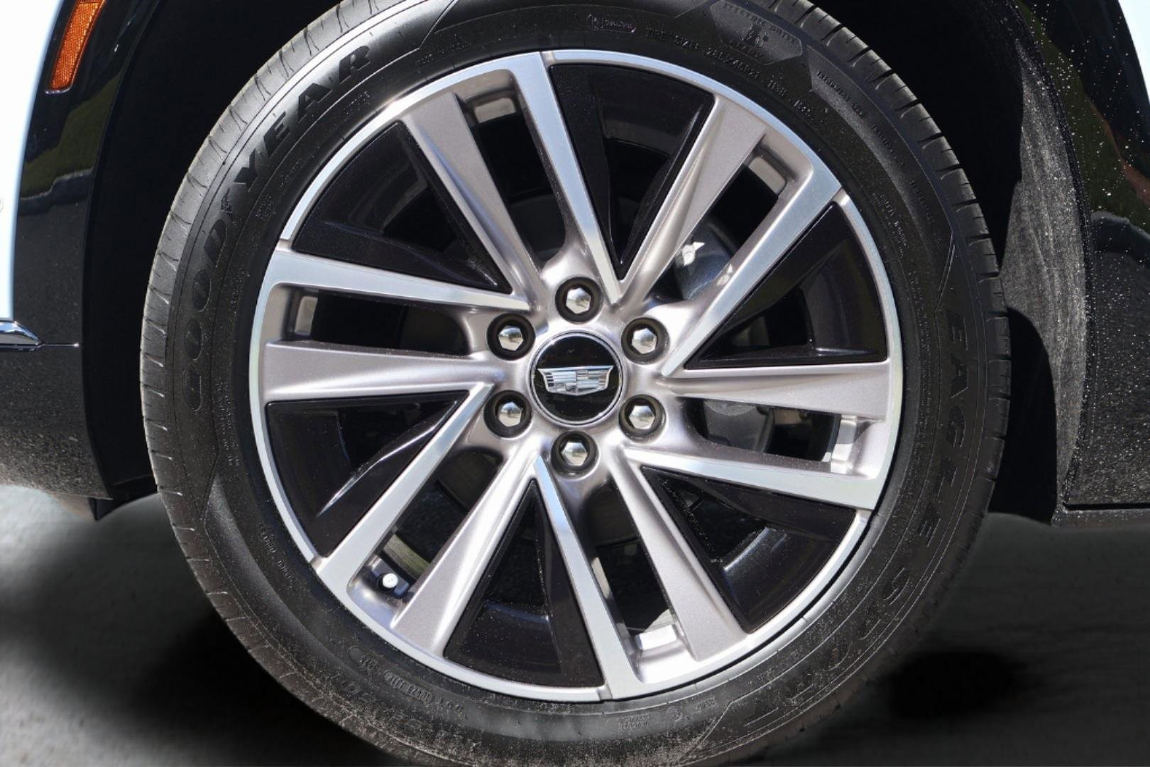 New 2026 Cadillac Vistiq Sport image 9