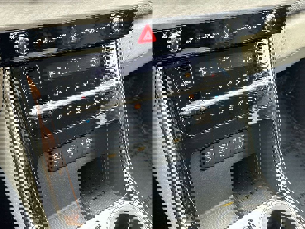 Used 2022 Kia Carnival SX image 39