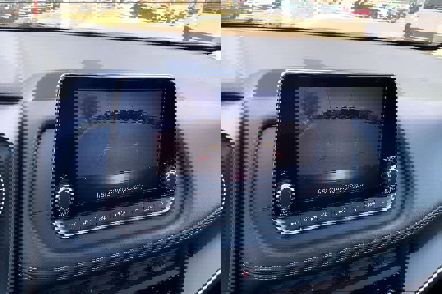 Used 2024 Nissan Rogue S image 27