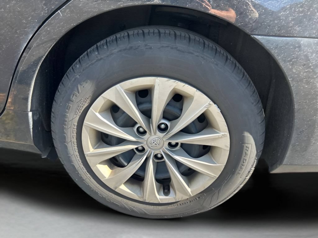 Used 2017 Toyota Camry LE w/ Protection Package (Q2) FWD image 14