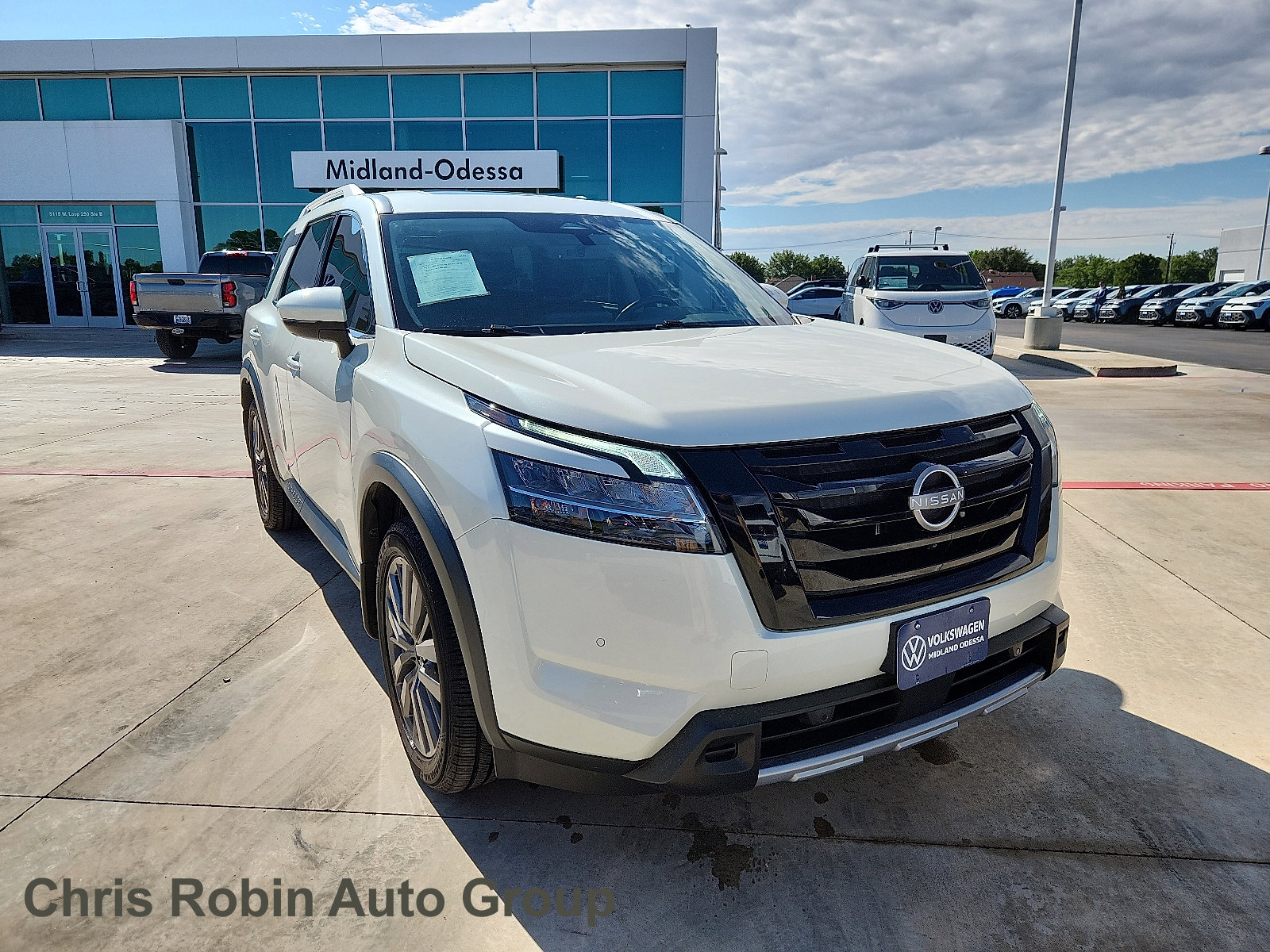 Used 2023 Nissan Pathfinder SL w/ SL Premium Package