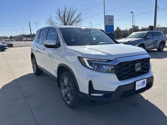 Used 2023 Honda Passport EX-L image 3