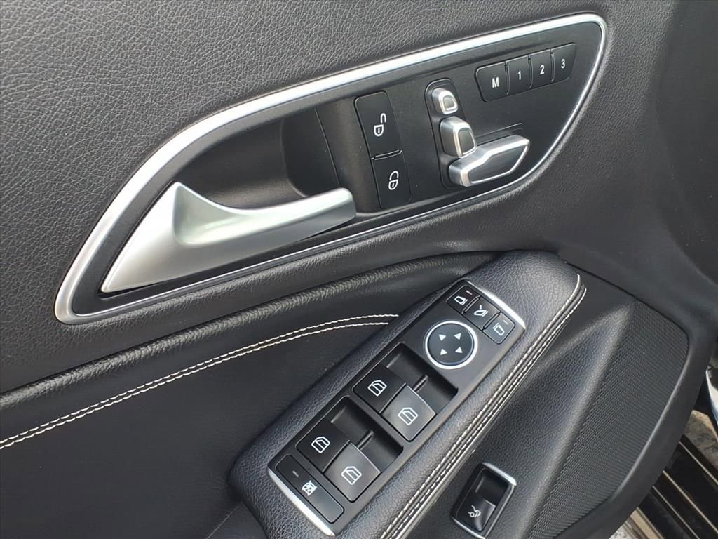 Used 2018 Mercedes-Benz CLA 250 4MATIC image 12