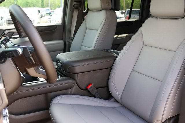 New 2026 GMC Yukon XL Elevation w/ Elevation Premium Package AWD/4WD image 15