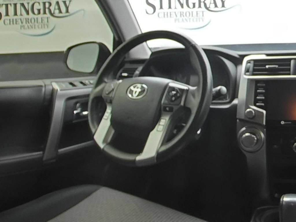 Used 2020 Toyota 4Runner SR5 AWD/4WD image 16
