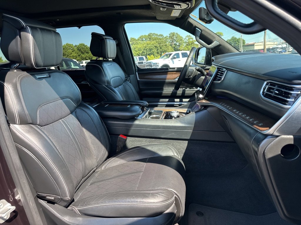 Used 2023 Jeep Grand Wagoneer L Series II image 38