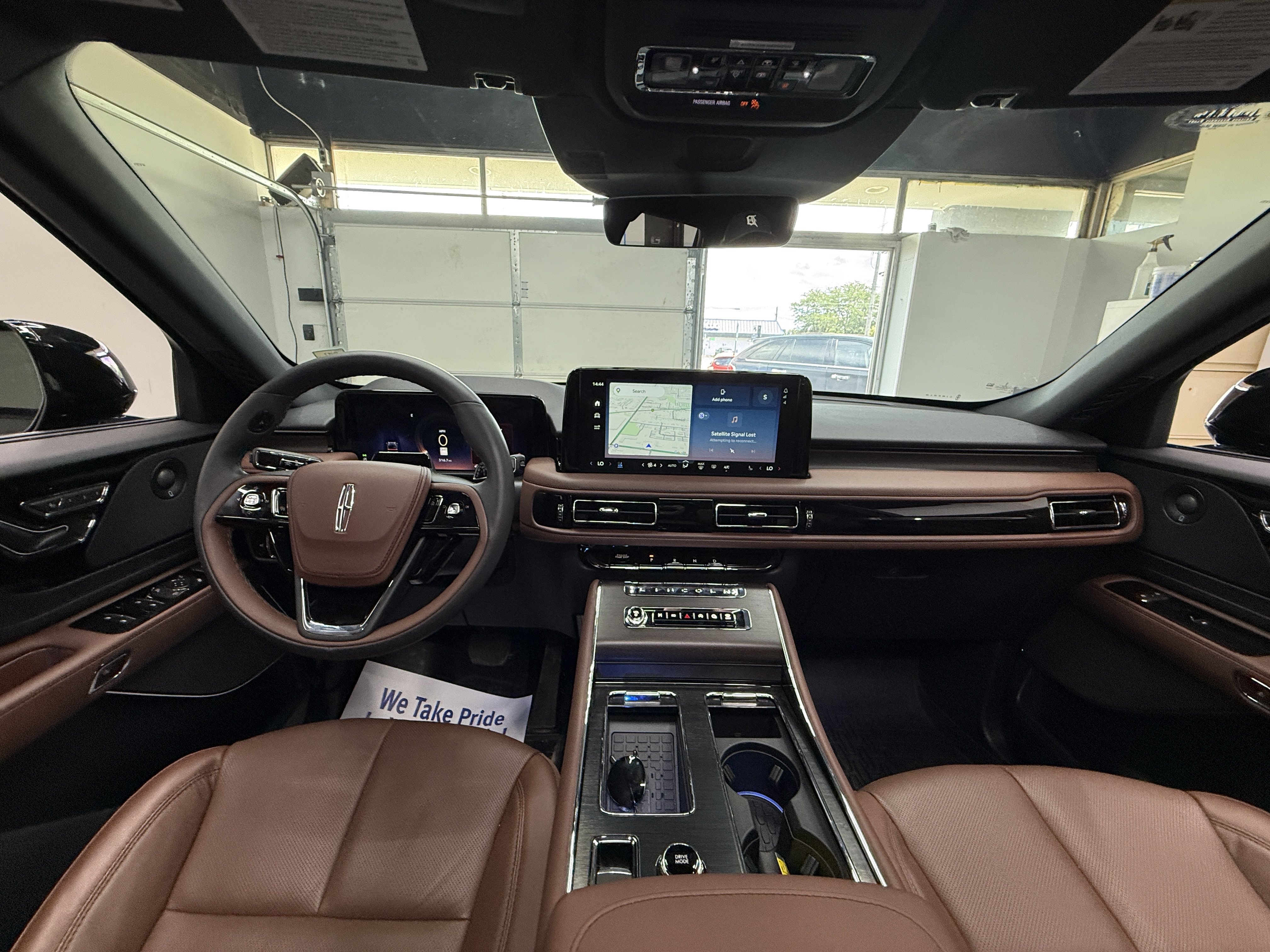 Used 2026 Lincoln Aviator Reserve w/ Jet Appearance Package AWD/4WD image 12