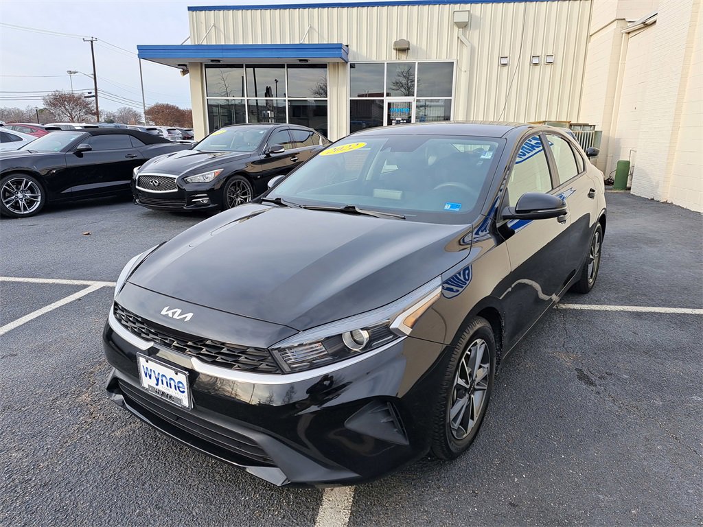 Used 2022 Kia Forte LXS w/ LXS Technology Package image 3
