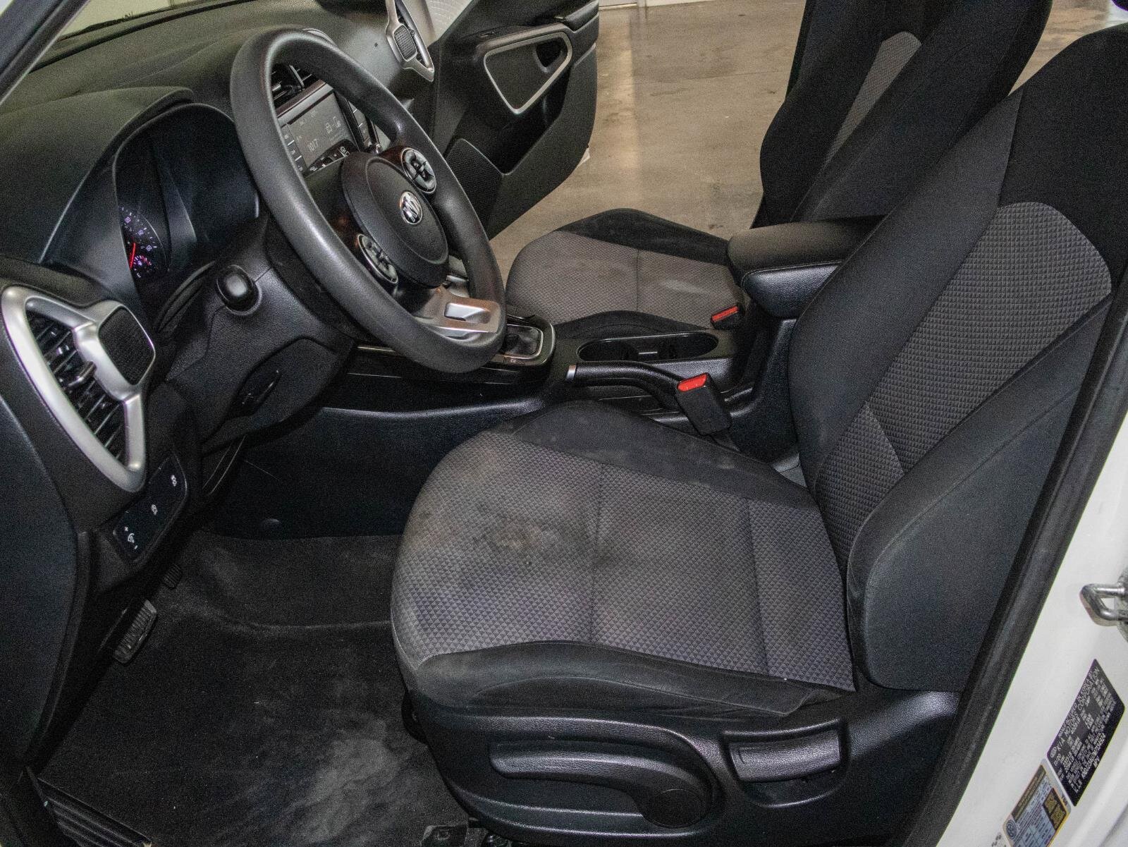 Used 2021 Kia Soul LX image 7