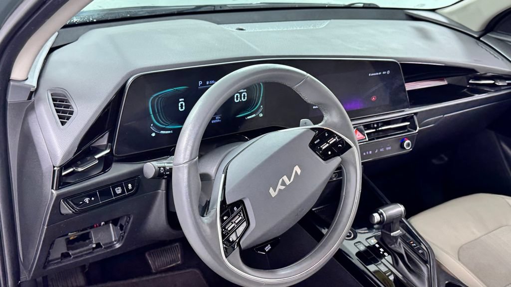 Used 2024 Kia Niro EX FWD image 34