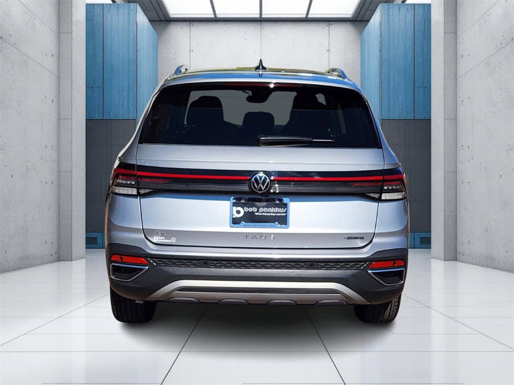 Used 2025 Volkswagen Taos SE image 28