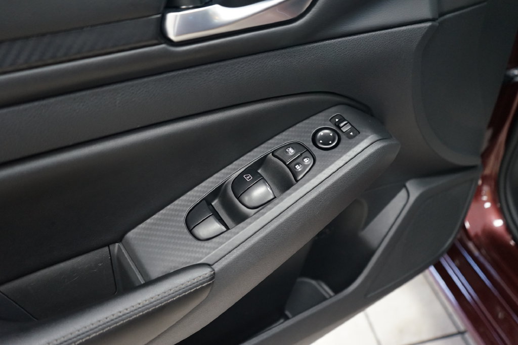 Used 2024 Nissan Altima 2.5 SV FWD image 23