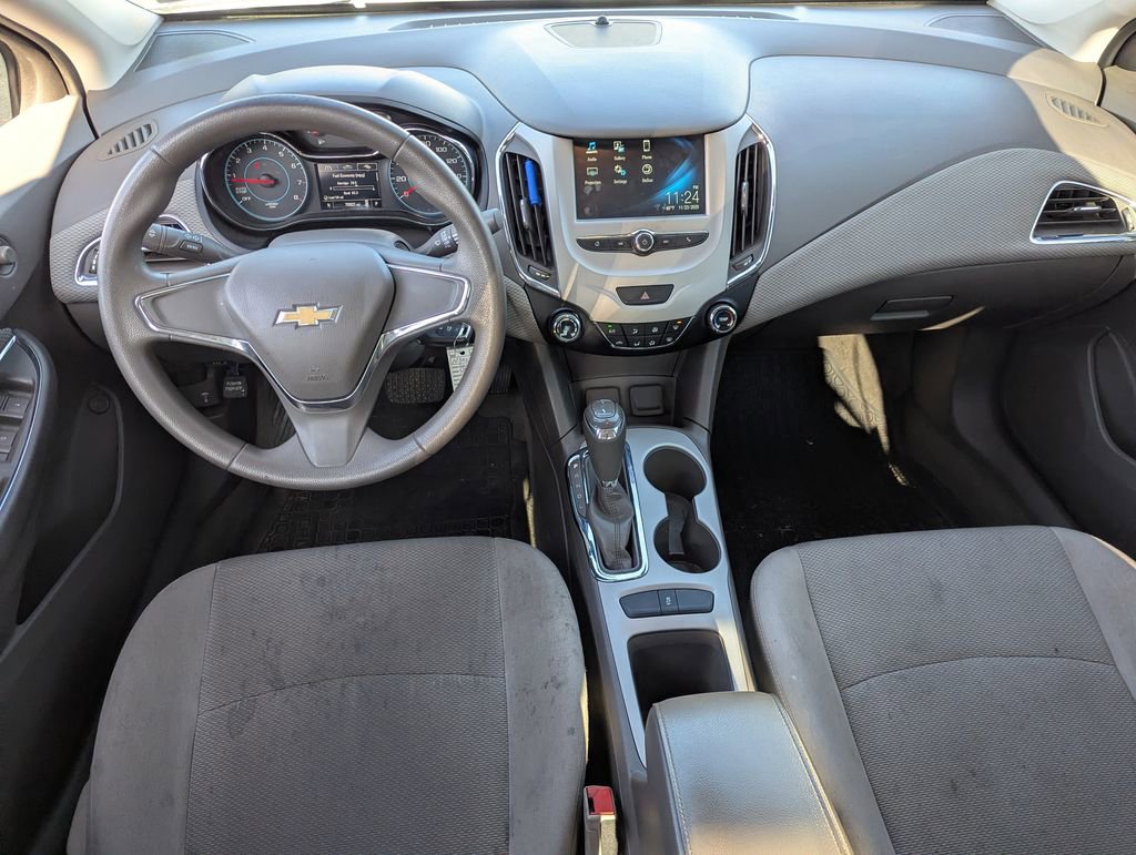 Used 2018 Chevrolet Cruze LS FWD image 25