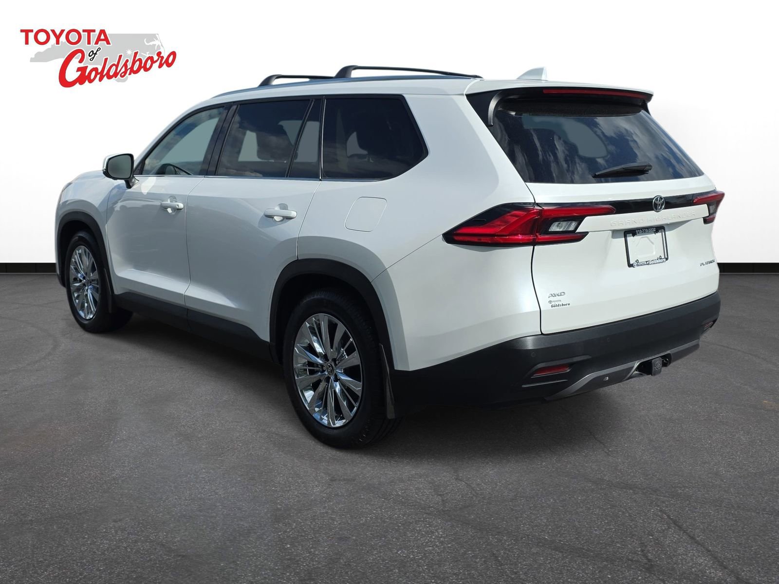 Used 2024 Toyota Grand Highlander AWD image 7