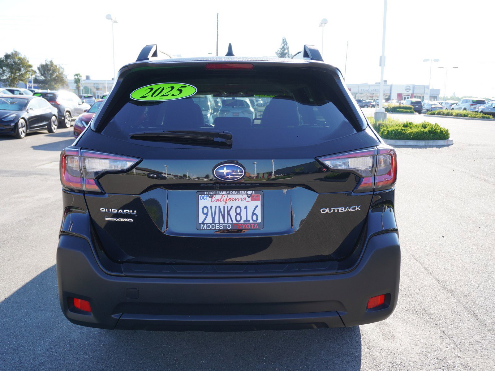 Used 2025 Subaru Outback Premium image 11