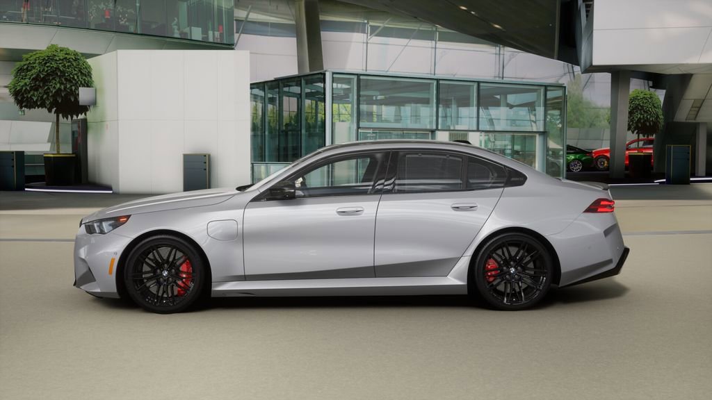 New 2026 BMW M5 w/ Carbon Package image 4