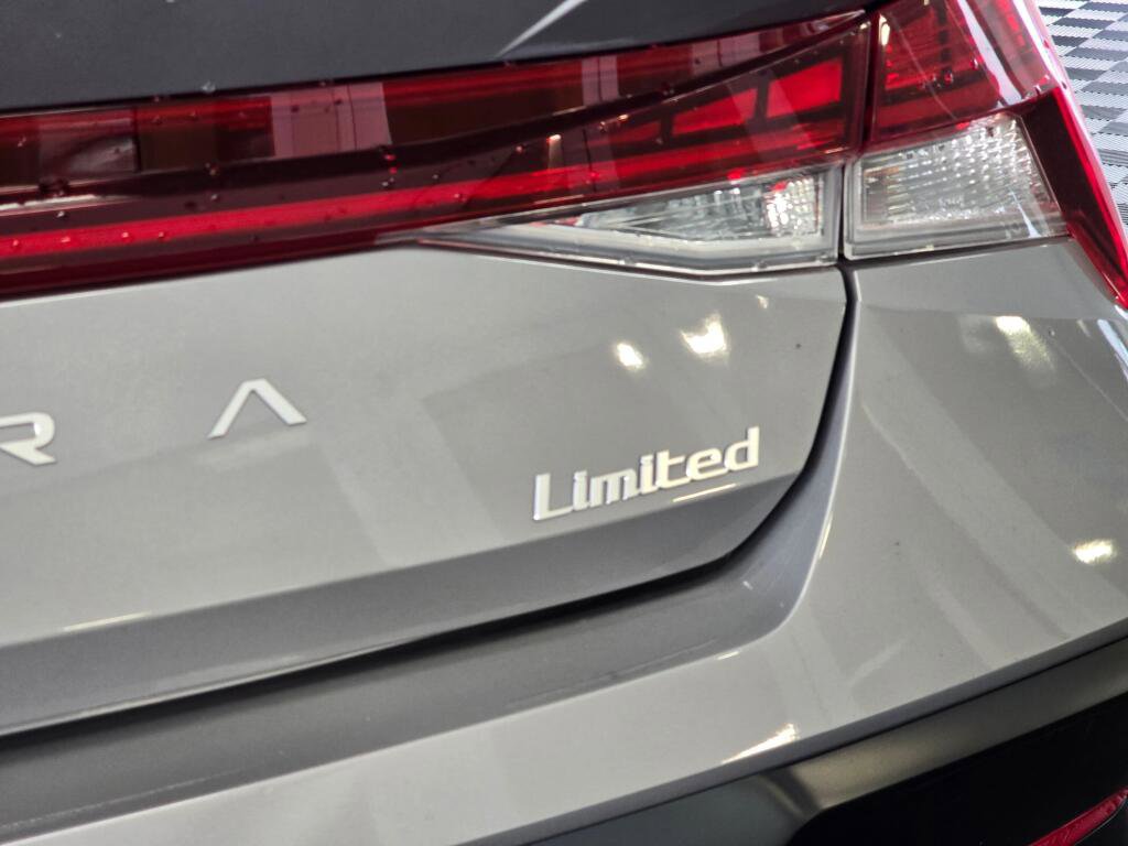 New 2026 Hyundai Elantra Limited image 15