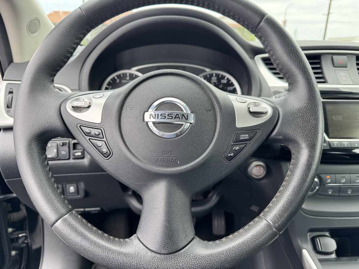Used 2016 Nissan Sentra SV FWD image 39