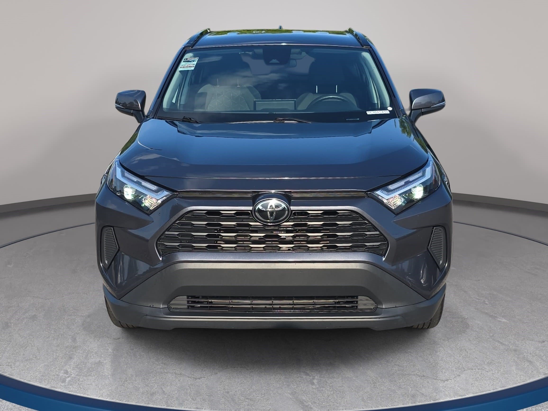 Used 2025 Toyota RAV4 XLE FWD image 2