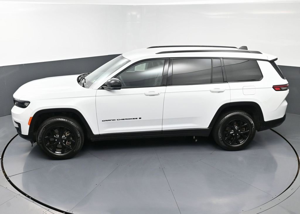 Used 2024 Jeep Grand Cherokee L Laredo image 50