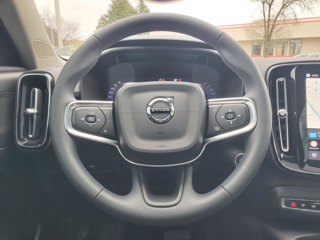 Certified 2023 Volvo XC40 B5 Plus w/ Driver Assist Package AWD/4WD image 29