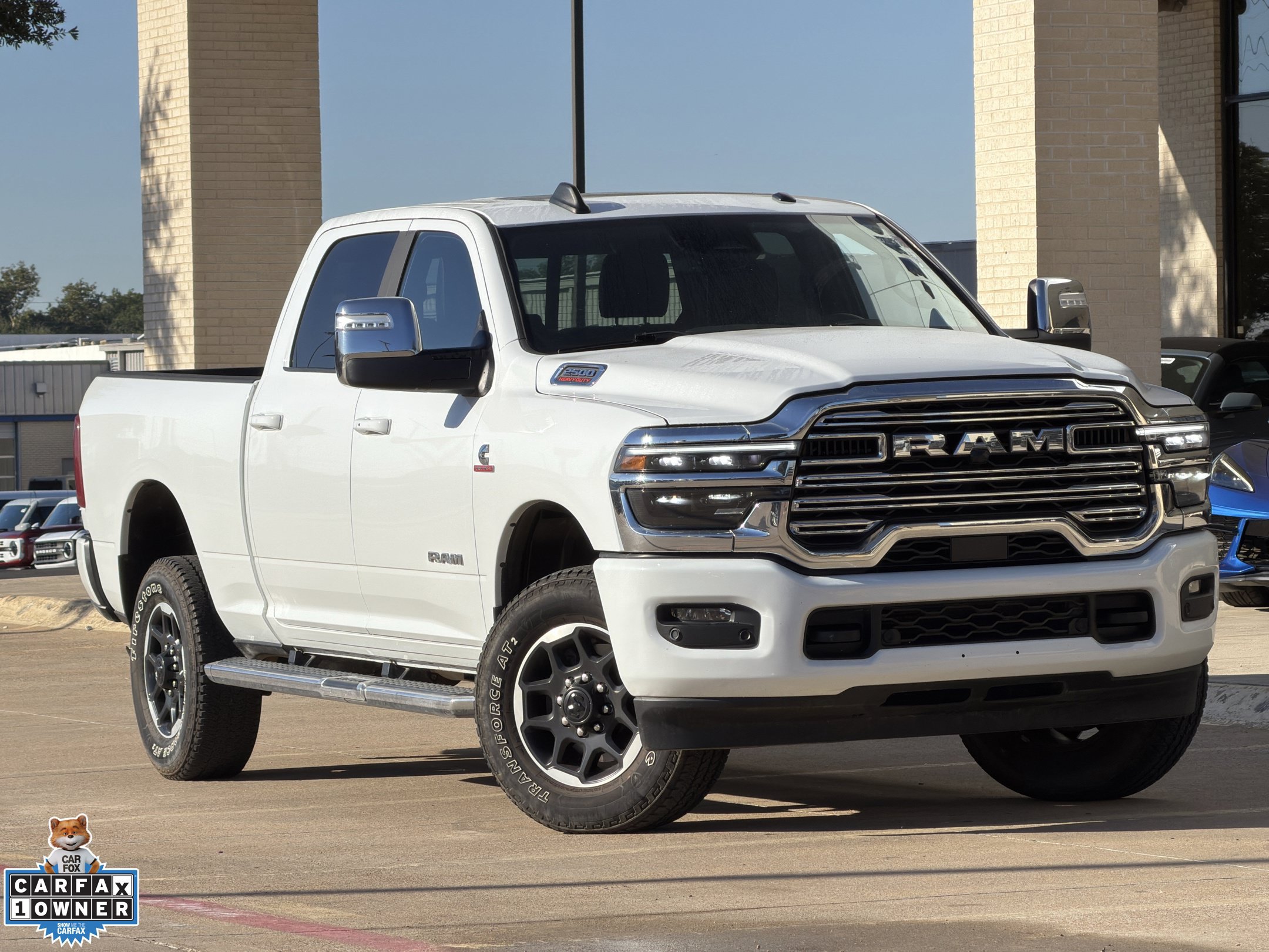 Used 2025 RAM 2500 Laramie AWD/4WD image 2